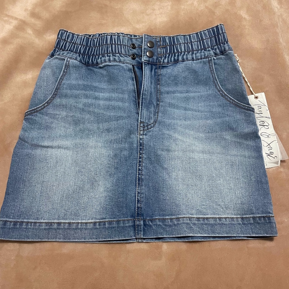 High-Waist Denim Mini Skirt w/Elastic waist